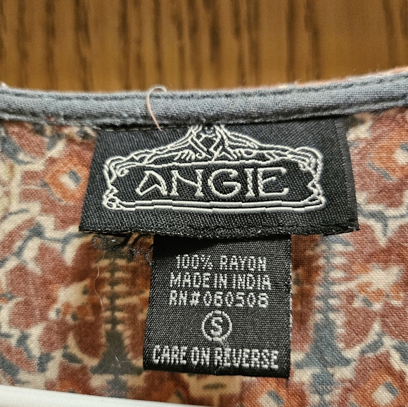 Floral Ruana - Picture 3 of 3